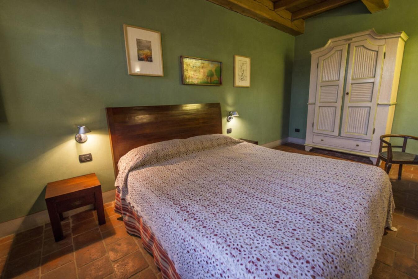 Albergo Ristorante Garibaldi Cisterna d'Asti Exterior photo