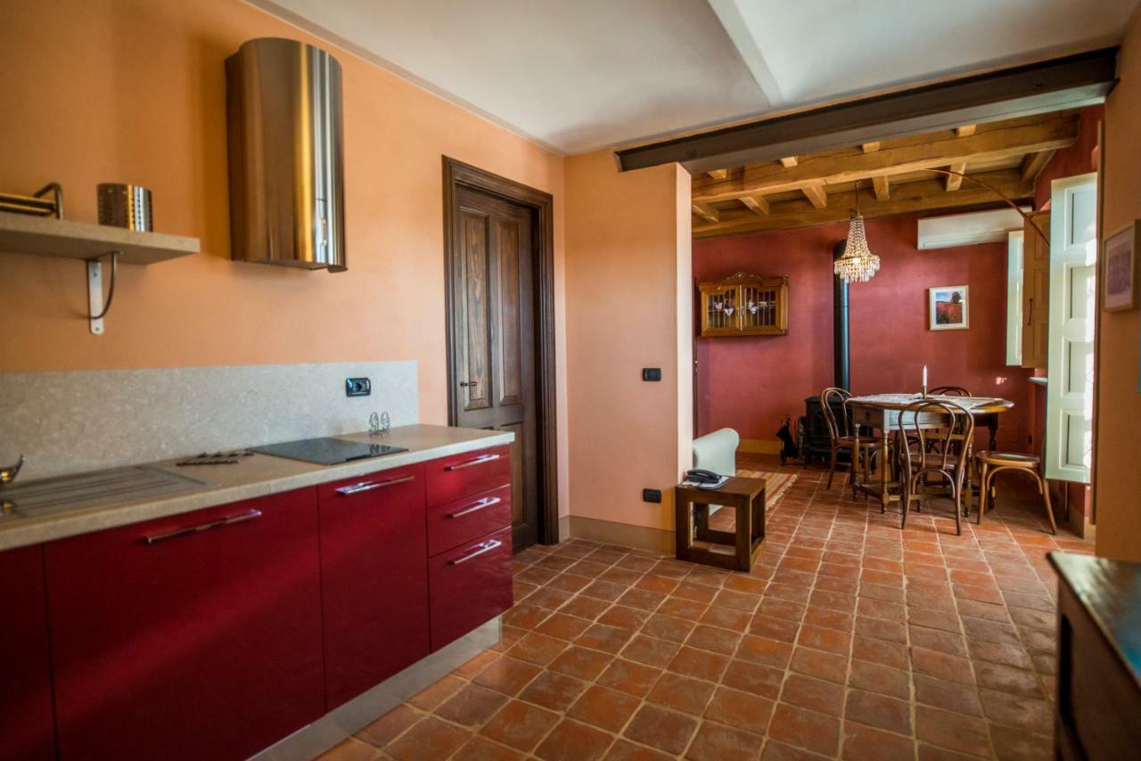 Albergo Ristorante Garibaldi Cisterna d'Asti Exterior photo
