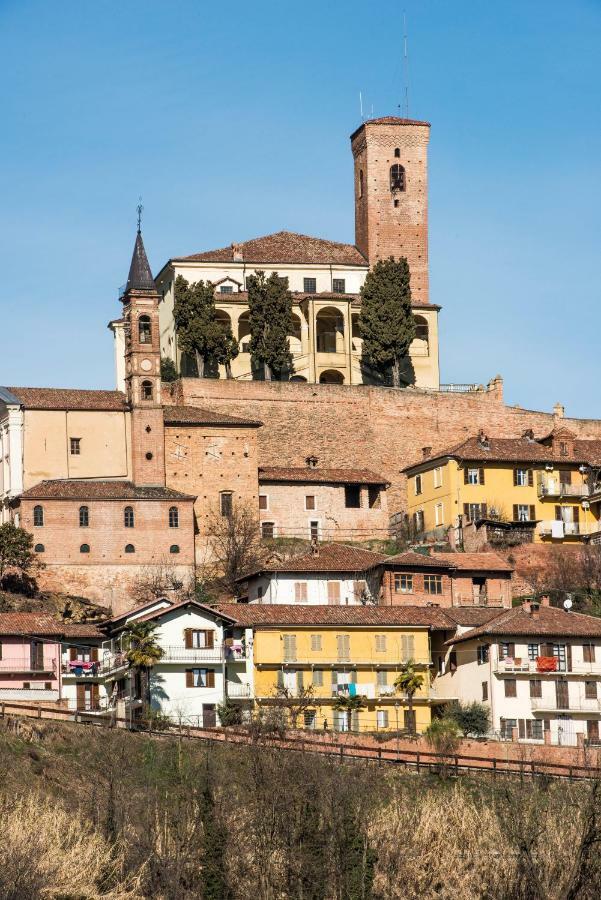 Albergo Ristorante Garibaldi Cisterna d'Asti Exterior photo